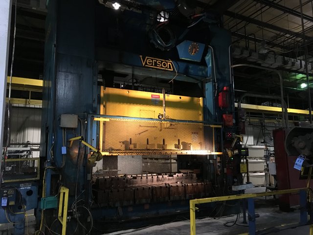 600 Ton, Verson #S2-600-120-72T, 10" stroke, 46" Shut Height, 120" x72" bed, 12" ram adj., air cushion - Image 2