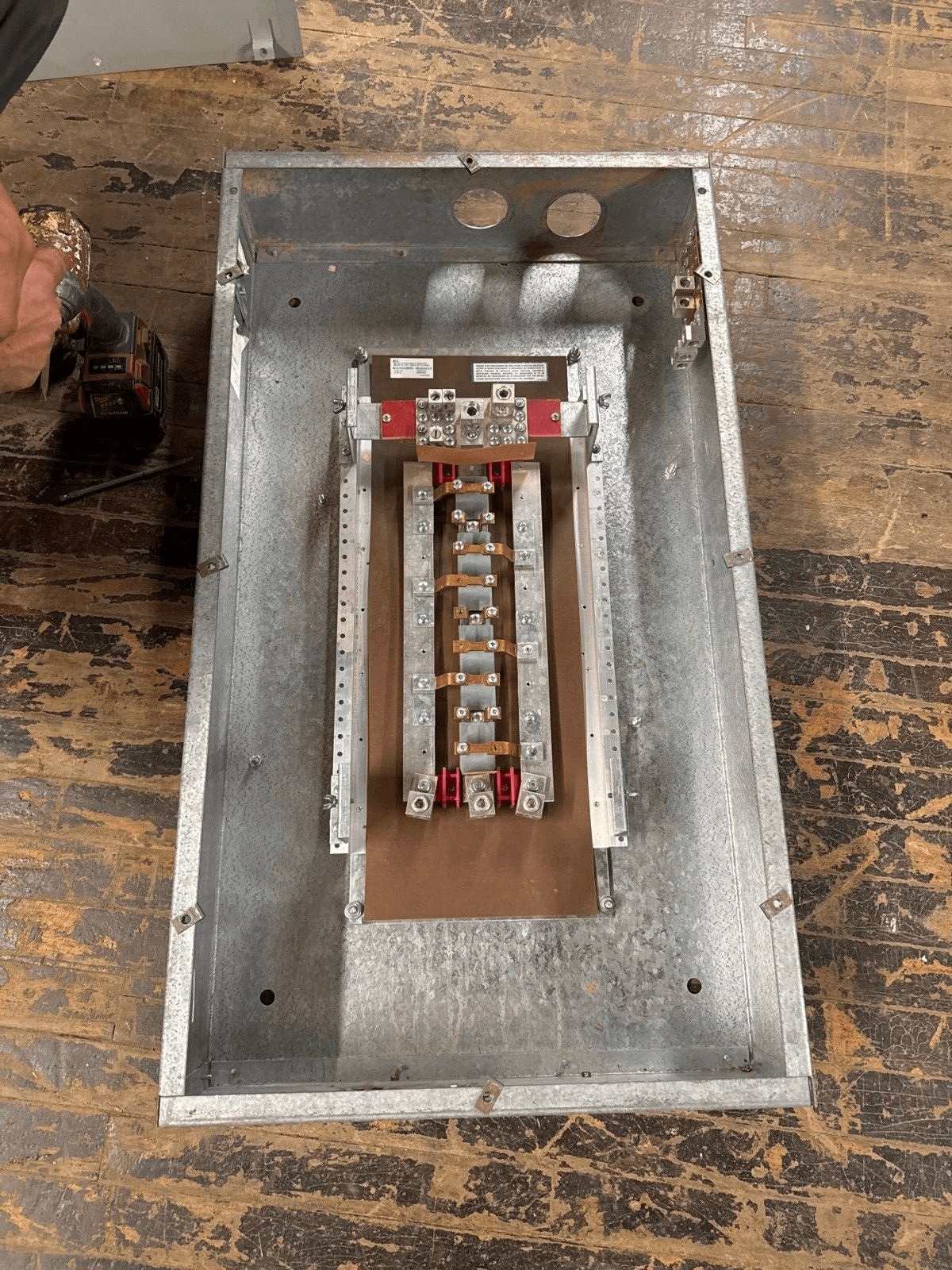 225 Amp. Westinghouse PRL3, Panelboard, 480/277 Volts, 3PH, 4W, MLO, 18 Cir, Indoor - Image 2