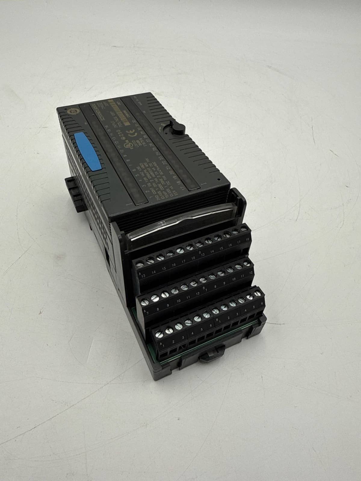 GE Fanuc #IC200MDL650G, VersaMax Input Module 24VDC 32 Point With Base - Image 5