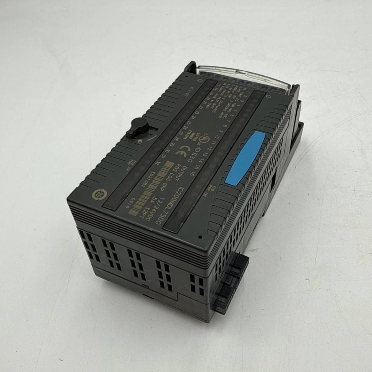 GE Fanuc #IC200MDL750G, VersaMax Output Module, 0.5 Amp, 32 Point 12/24VDC - Image 5