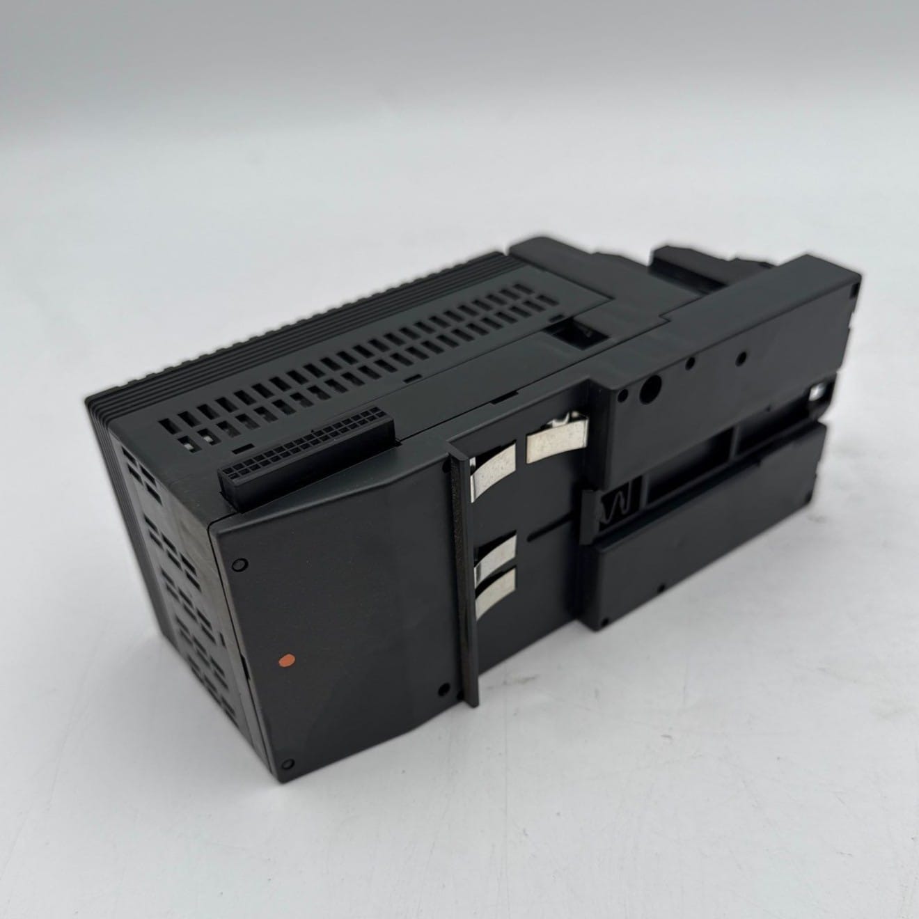GE Fanuc #IC200MDL750G, VersaMax Output Module, 0.5 Amp, 32 Point 12/24VDC - Image 7