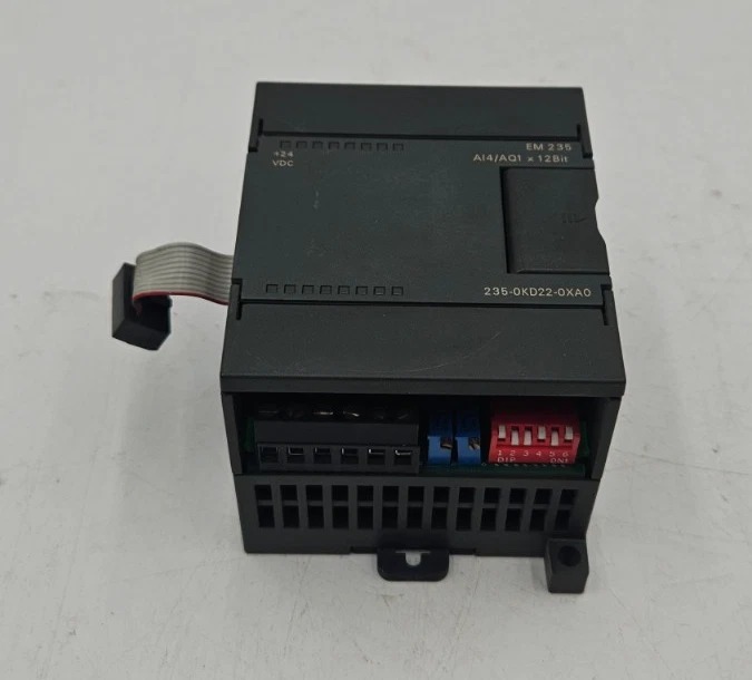 Siemens #6ES7-235-0KD22-0XA0, SIMATIC S7-200 Analog I/O Expansion Module - Image 1