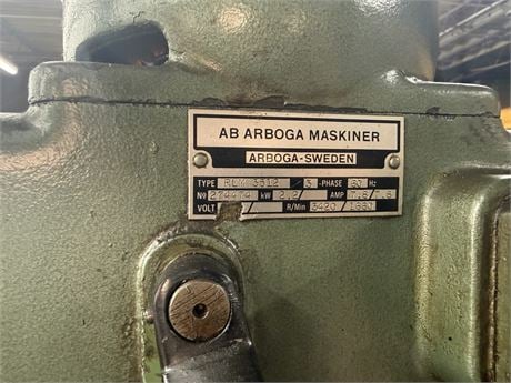 3.3'-7.8" Arboga, radial drill, #4MT, 6.69" spindle travel, 1900 RPM, 4 automatic feeds, 1.18" tapping, vise - Image 4