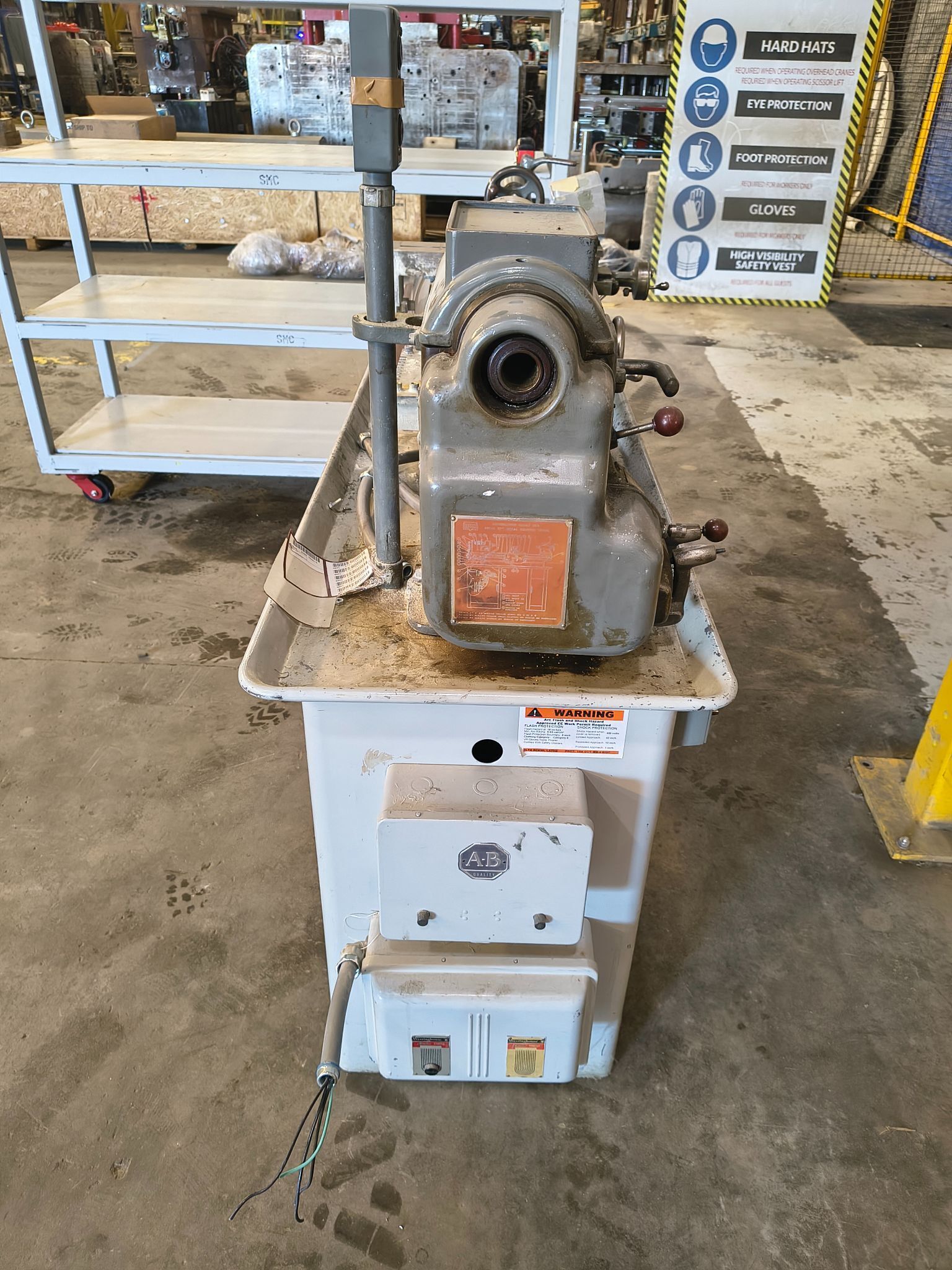 11" x 25" Rockwell #25-100, Metal Cutting Lathe - Image 3