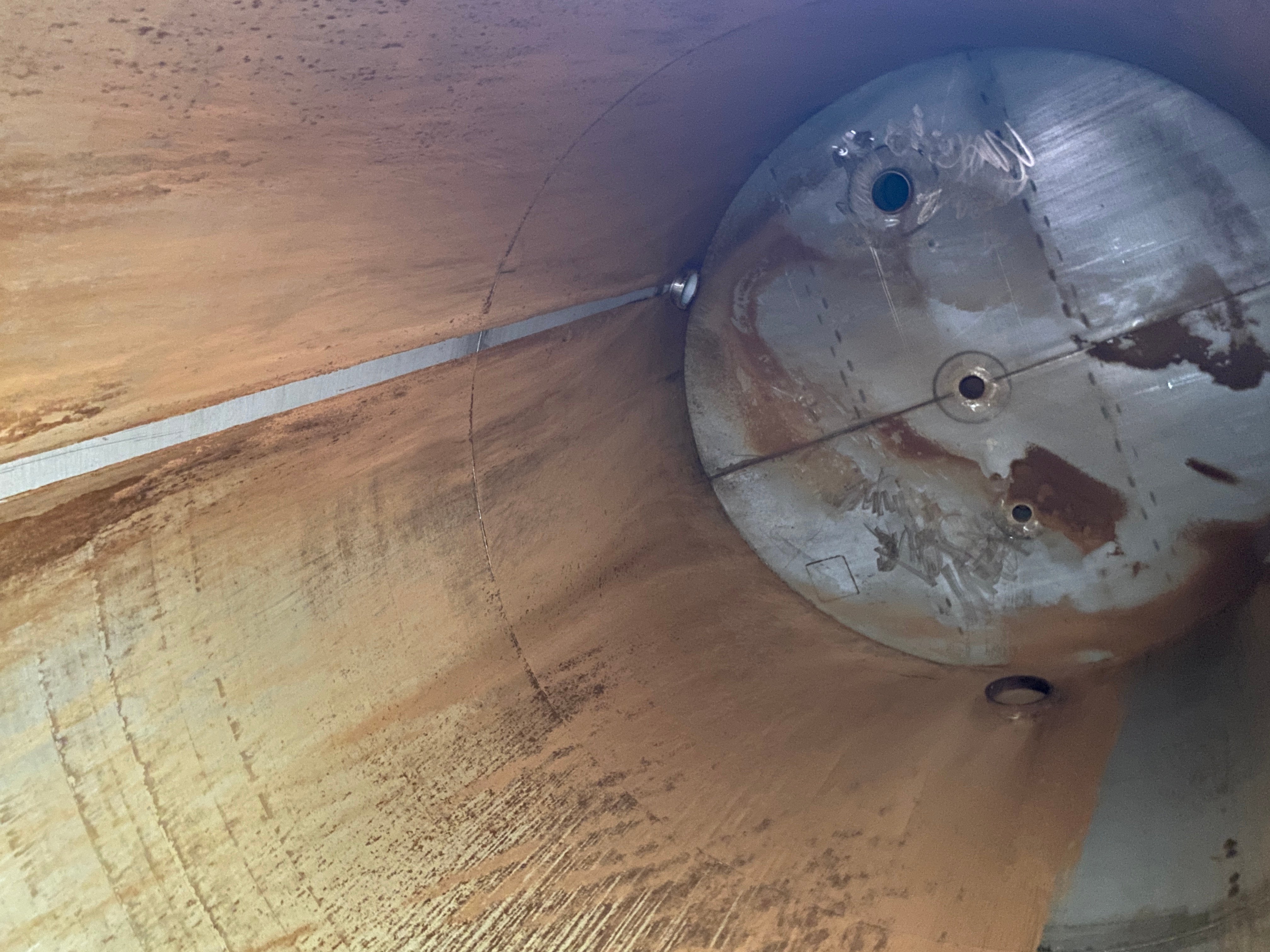 8500 gallon James Machine Works, 304L Stainless Steel Vertical Tank, 9' diameter x 18' straight side, flat - Image 3