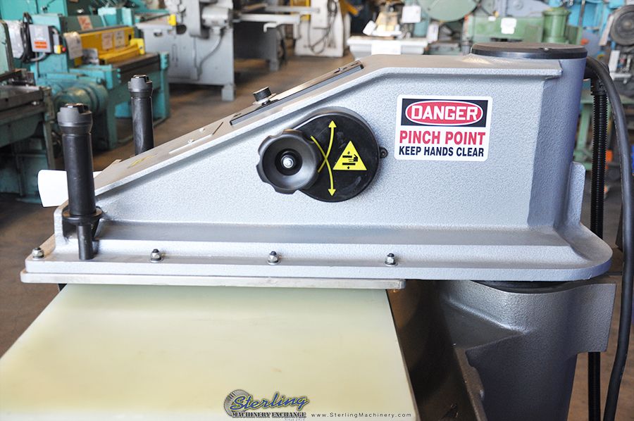 22 Ton, Apmc #APM-SA22, 3.54 stroke, hydraulic clicker press, quick height adj., dual joystick Control, New - Image 4
