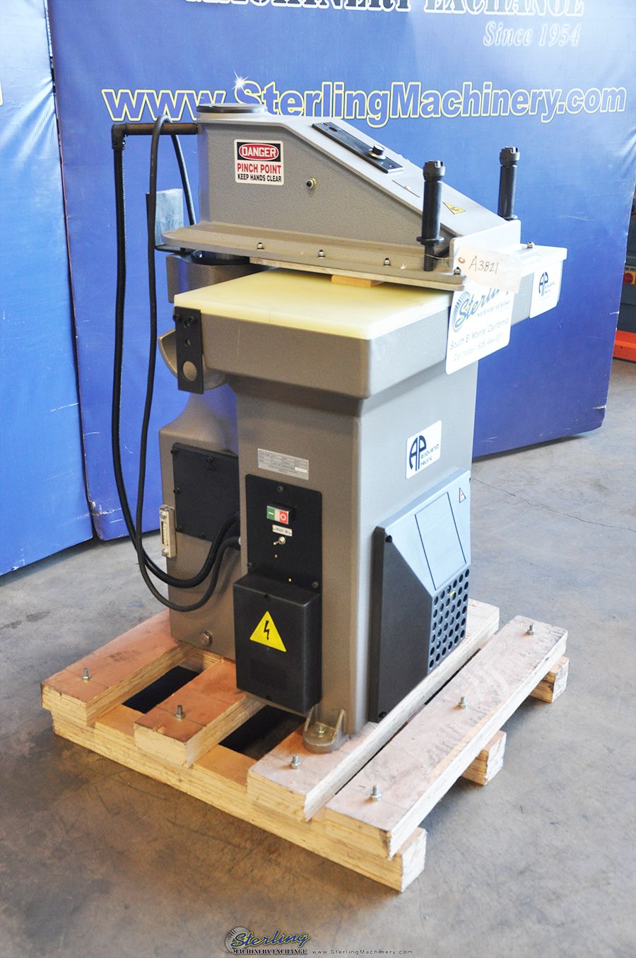 22 Ton, Apmc #APM-SA22, 3.54 stroke, hydraulic clicker press, quick height adj., dual joystick Control, New - Image 10
