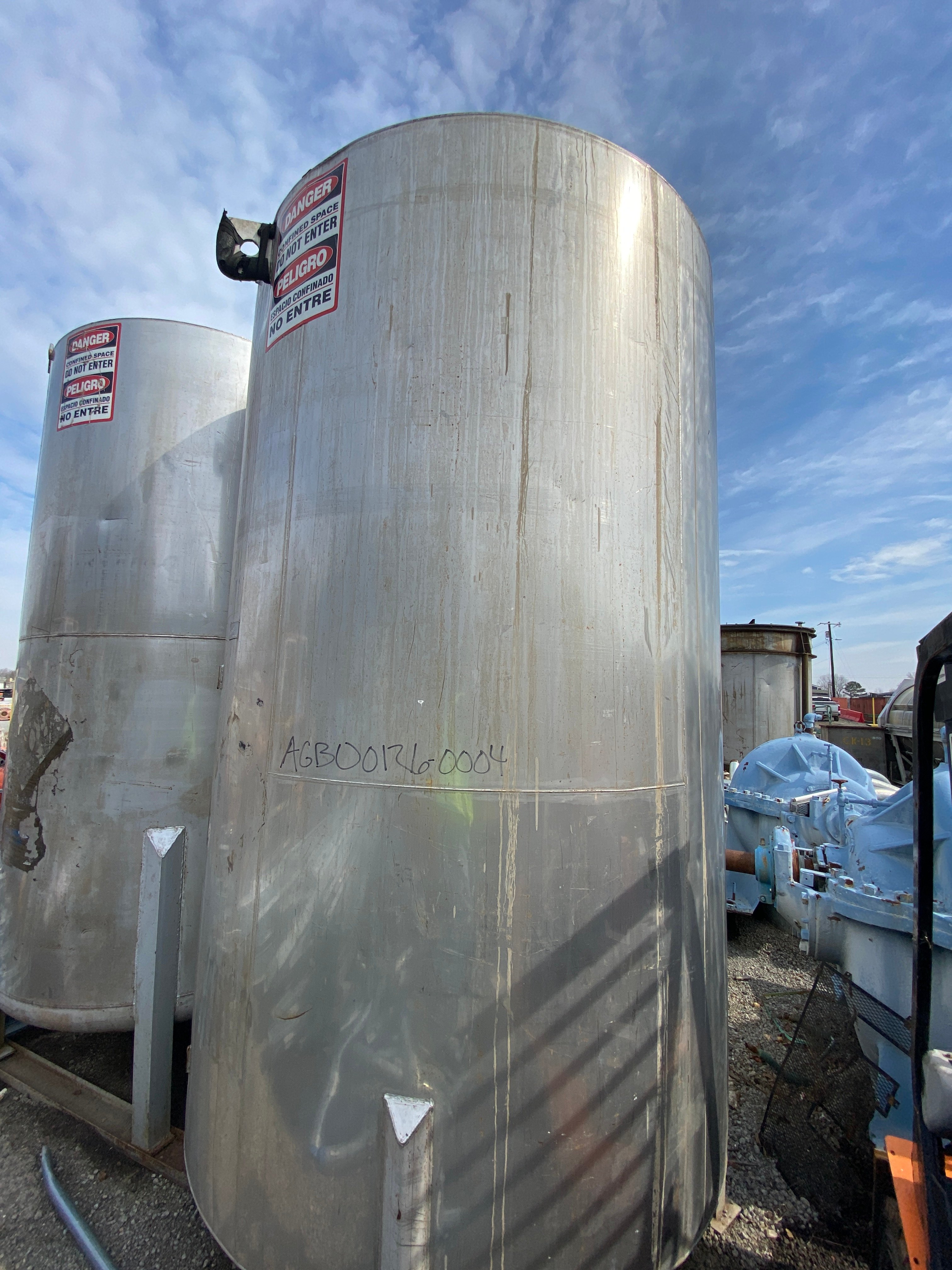 2400 gallon Bendel, 304 Stainless Steel Vertical Tank, 76" diameter x 120" straight side, dished top & - Image 4