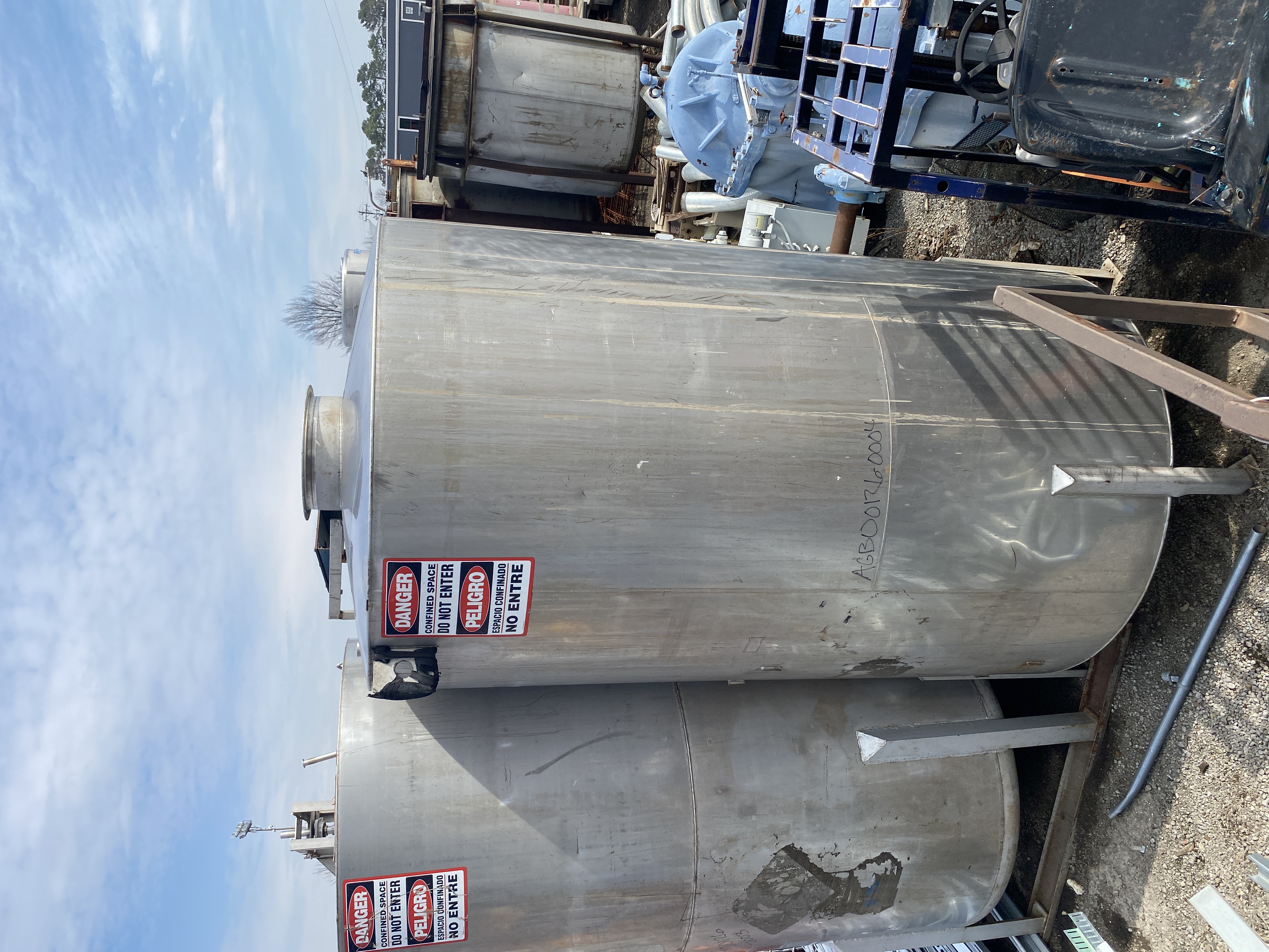 2400 gallon Bendel, 304 Stainless Steel Vertical Tank, 76" diameter x 120" straight side, dished top & - Image 6