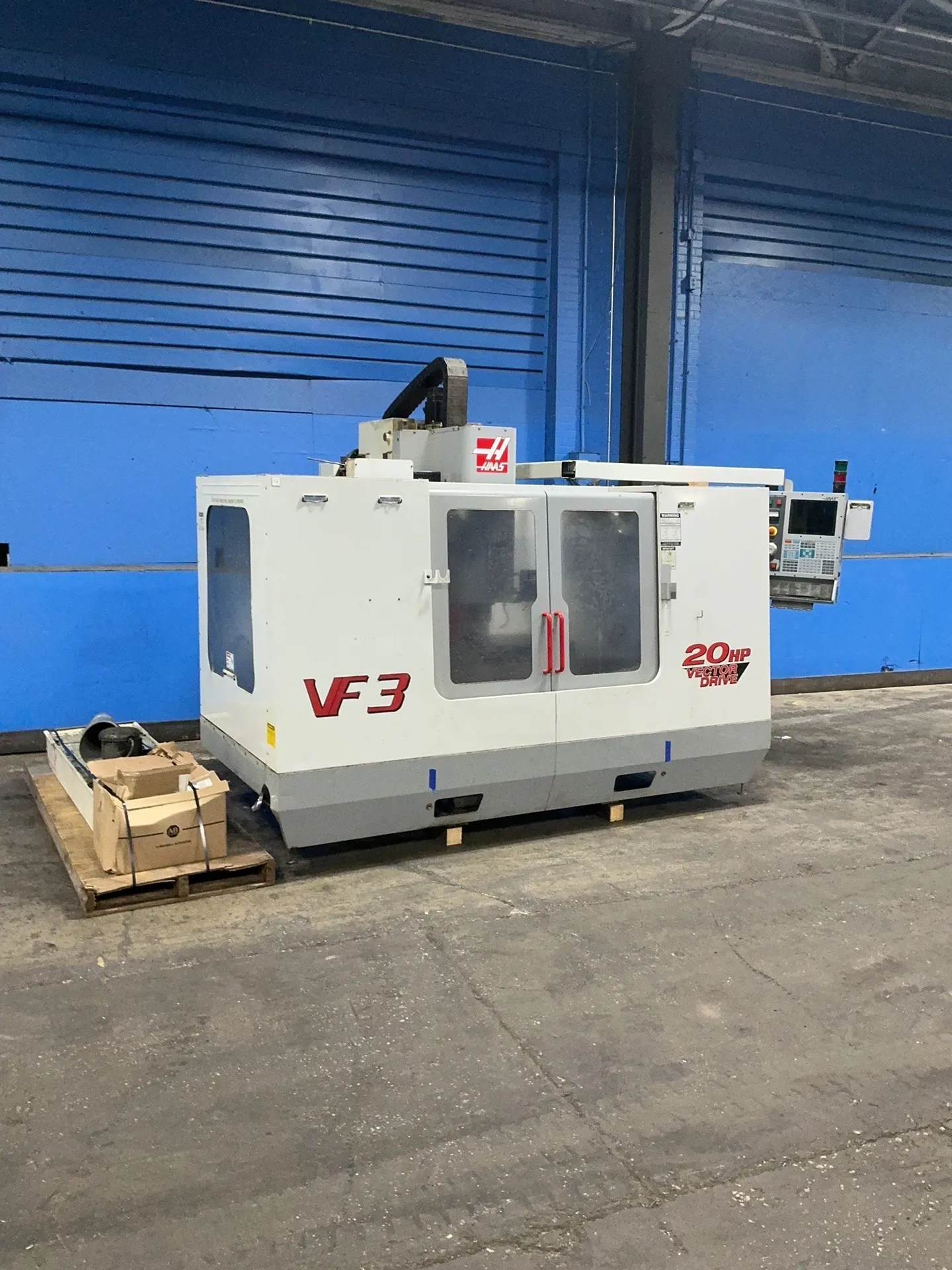 Haas #VF-3B, CNC Vertical Machining Center, 18" x 48" capacity, 20 automatic tool changer, Haas control, chip - Image 1