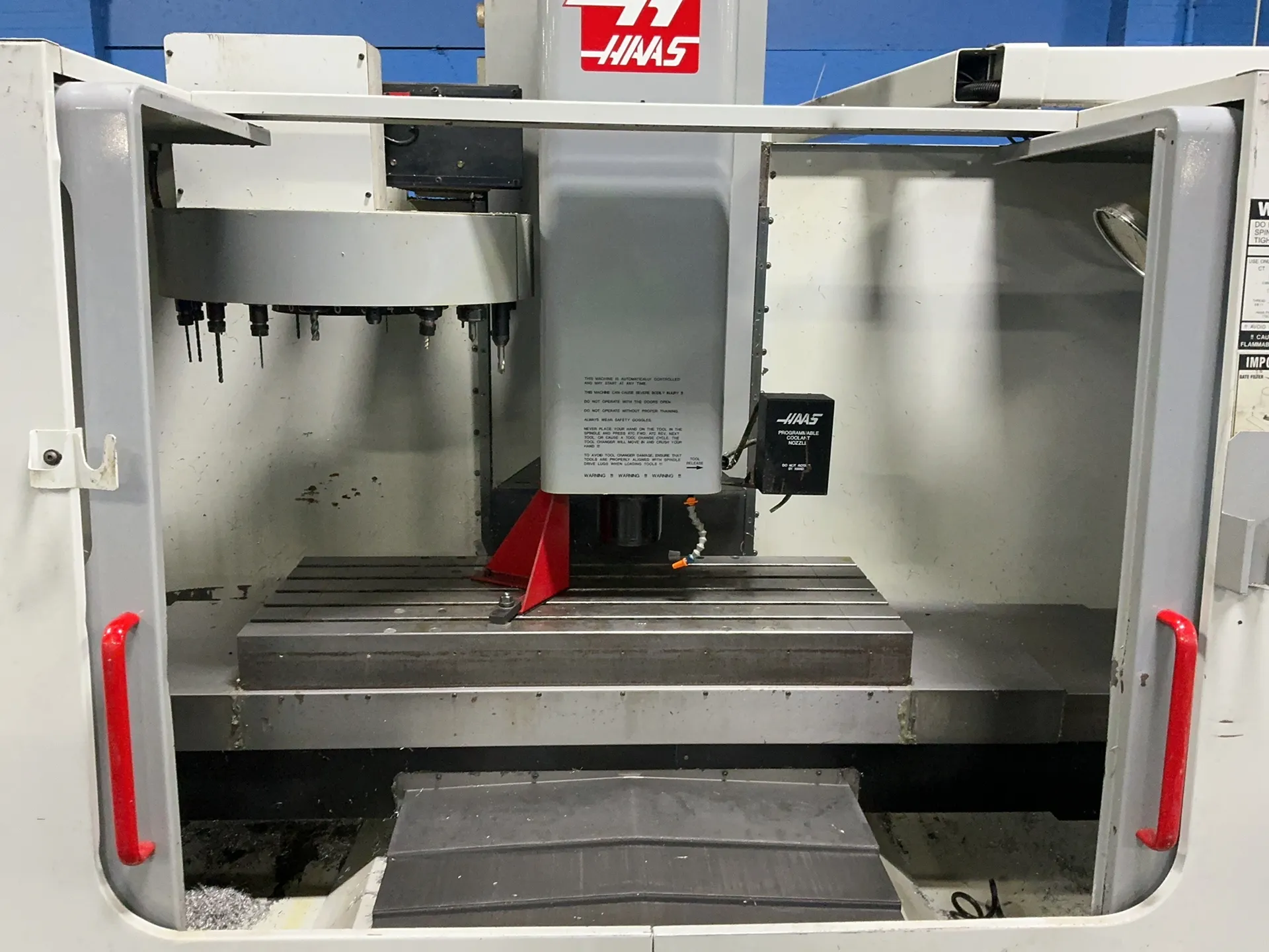 Haas #VF-3B, CNC Vertical Machining Center, 18" x 48" capacity, 20 automatic tool changer, Haas control, chip - Image 3