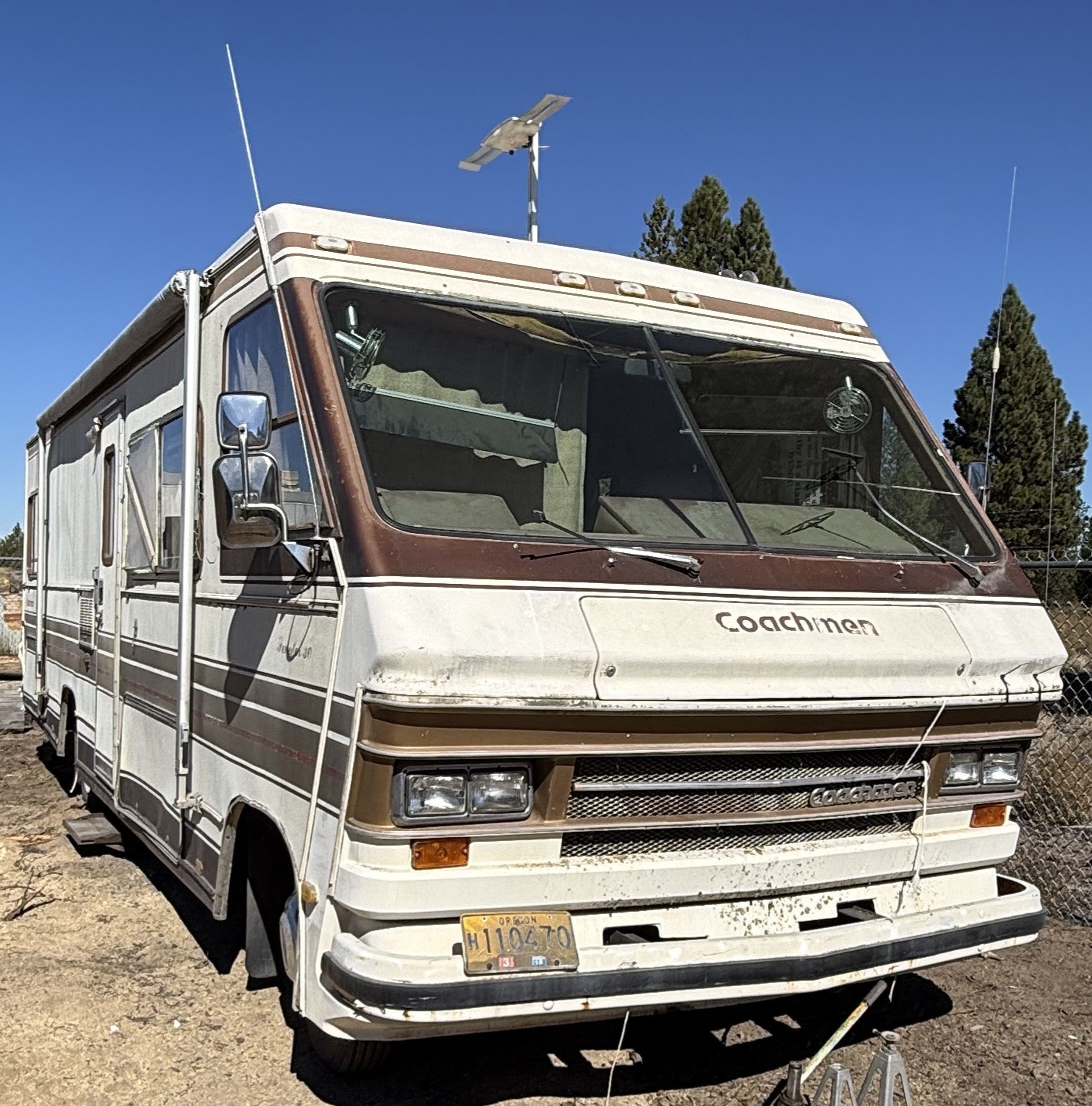 Coachmen, Class A Motorhome, Chevy P30 chassis, 7.4L 454 V8, 3-speed automatic, 178" wheelbase, Onan 6.5 RV - Image 1