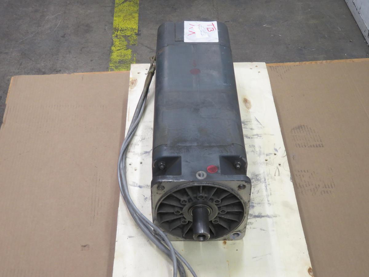 Siemens #1HU3108-0AD01-Z, permanent magnet motor, 3.9 KW, 1200 RPM, 168 Volts max - Image 3