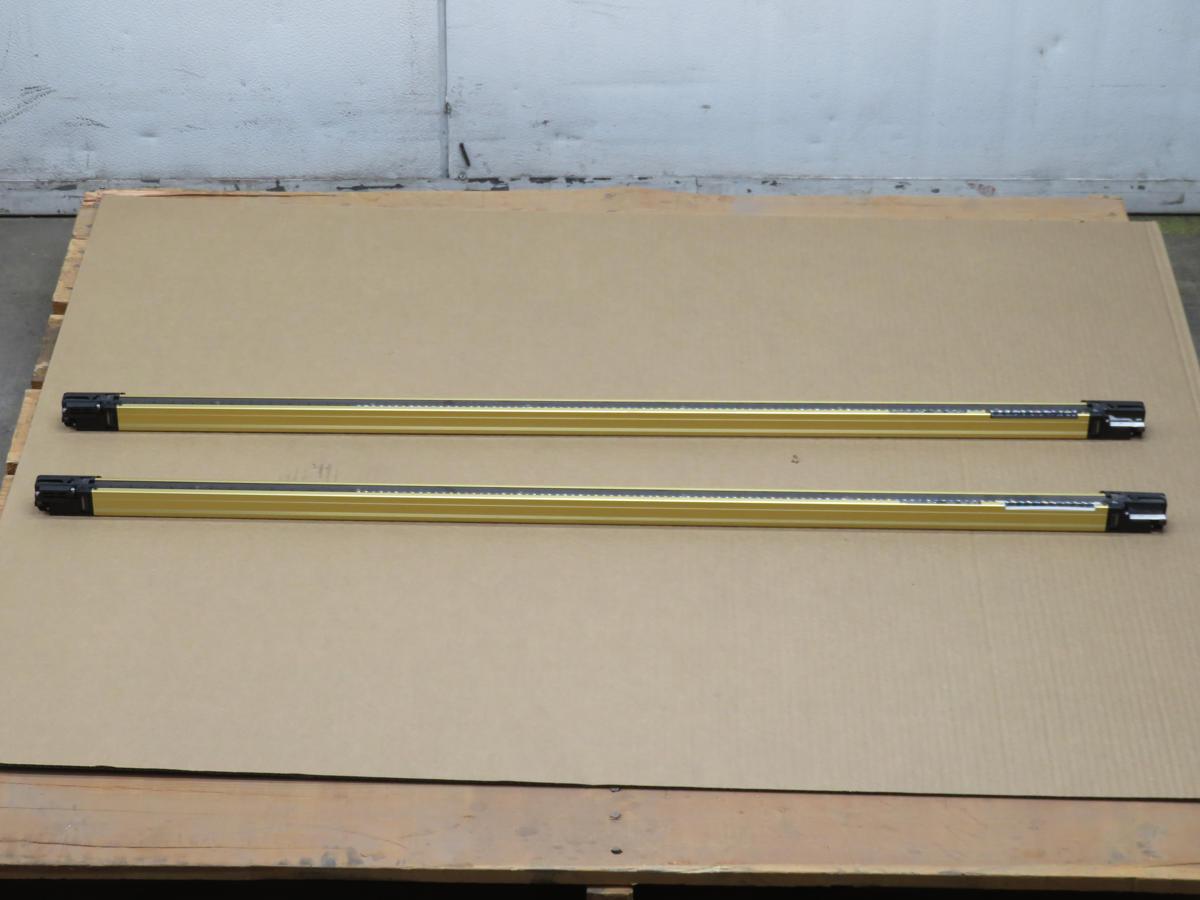 Panasonic #SF4B-H56, SF4B-H56 E and D light curtain sensors, 24 Volts DC, IP65, LOT of 2 - Image 3