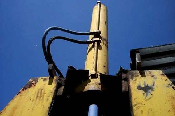 Little Mac, used stationary car crusher, 2 new head plates & guides, engine rebuilt - Image 4