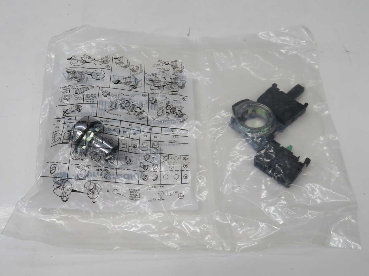 Allen-Bradley #800FM-LF3MN3GX10, illuminated push button switches, green, LOT of 10 - Image 3