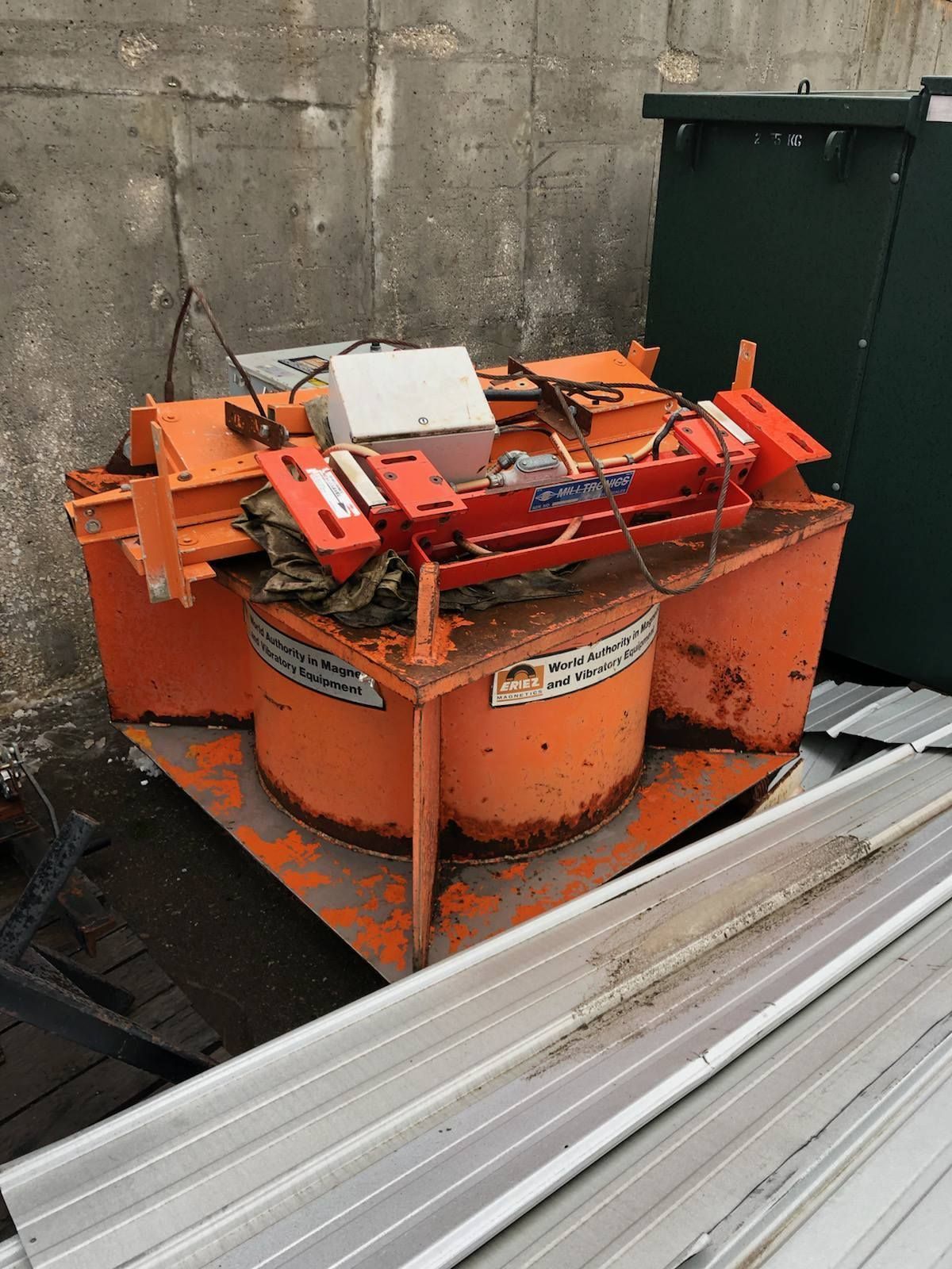 Eriez Electro separation magnet, 48" x 48" x 21", used - Image 4