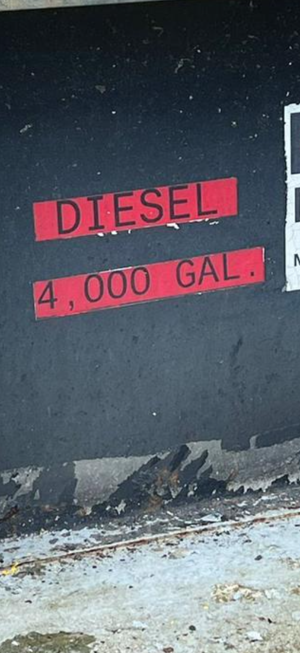 2275 KW Caterpillar #3516C-HD, diesel generator set, sound enclosure w/ 4,000 gallons fuel base tank, 480 - Image 5