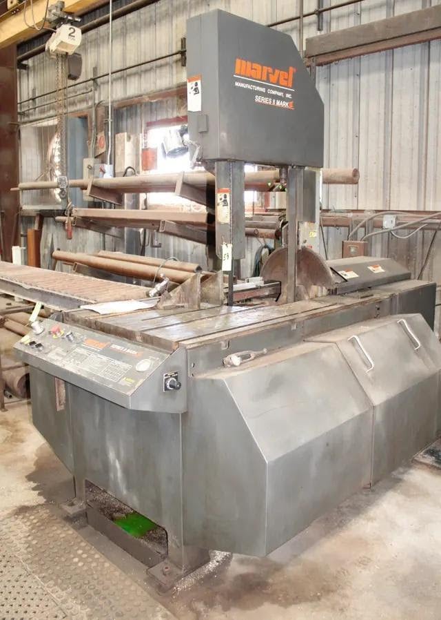 18" x 22" Marvel #Series-8-Mark-III, vertical band saw, 18" x 14-1/2" @ 45°, 33" x 24" table, 1.25" x 15' 4" - Image 1