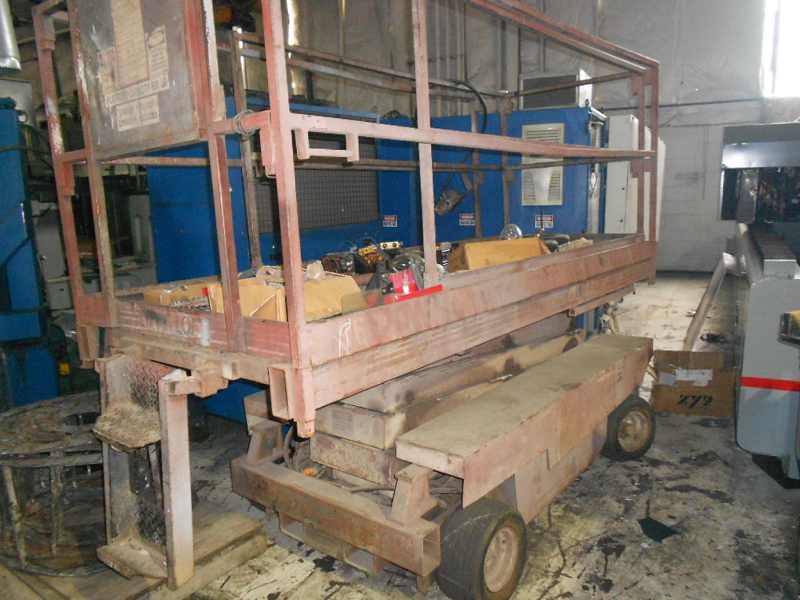 500 lb. Lift-A-Loft #Mit-E, lift platform scissors lift, 20' lift height, hand held controls, on board charger - Image 1