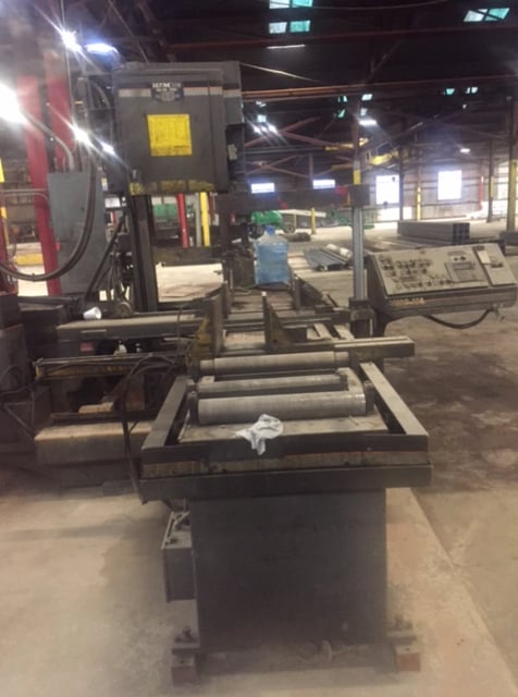 18" x 24" Hem #V120HA, vertical mitre cutting band saw, 16' 6" x 1-1/4" blade, 60-360 FPM, hydraulic vise - Image 1