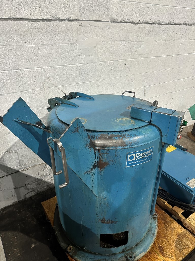 Barrett #401-E, chip wringer, 2.1 cu. ft., 225 lb. max. load, 20 loads per hour, (3) 23" pans w/ carts, 460 V. - Image 7