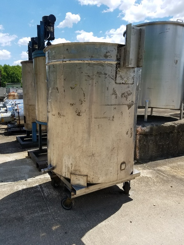 226 gallon Chem Tek, Stainless Steel tank, 36" diameter x 46" straight side, has bracket to mount agitator - Image 2
