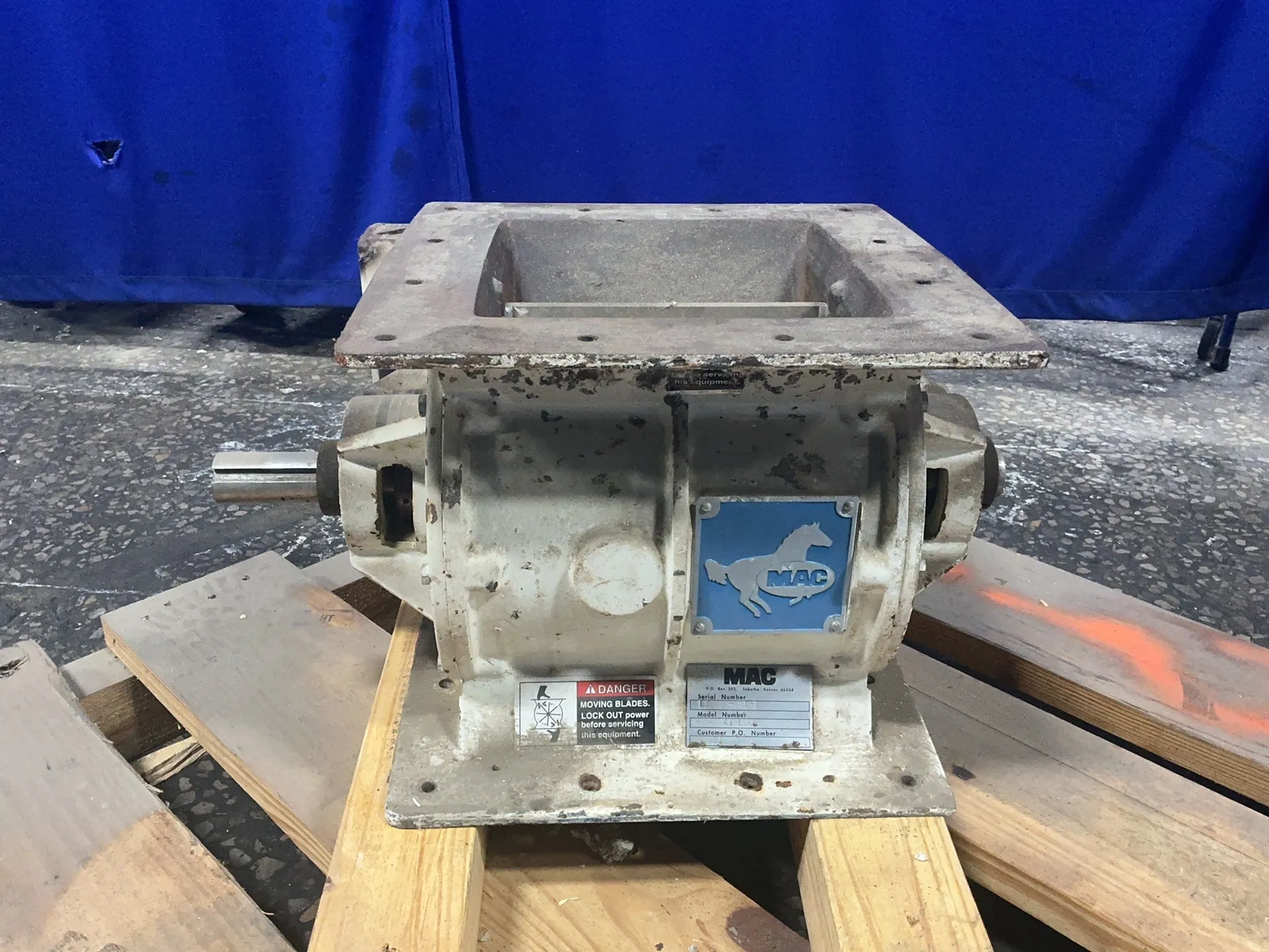 MAC #MD40, rotary airlock valve - Image 2