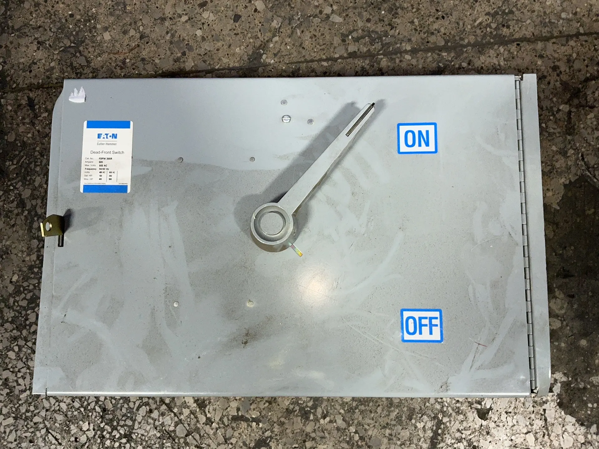 600 Amp. Eaton, FDPW-366R, fusible panelboard switch, 600 Volts - Image 1