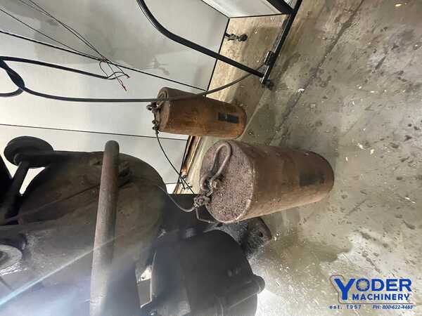 250 Ton, Chambersburg wheel press, 24 stroke, 3 stage pump, 12" cylinder diameter, #57698 - Image 9