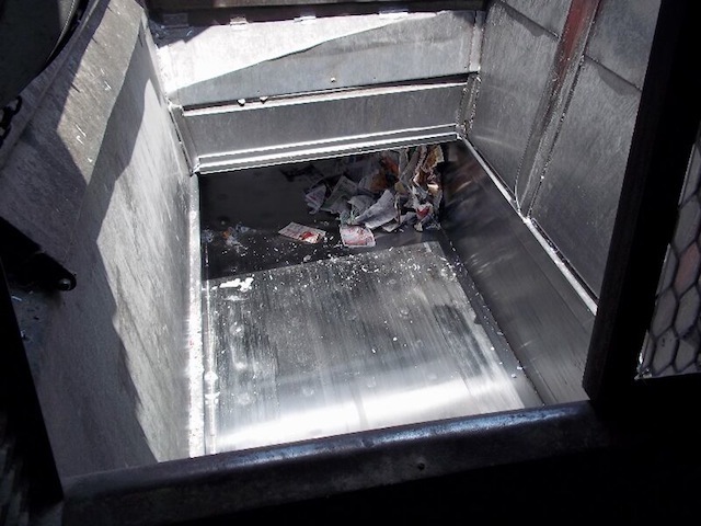 Logemann #245A-1, 2-ram hydraulic baler with conveyor, 100 HP, 70" x 120" feed opening - Image 4