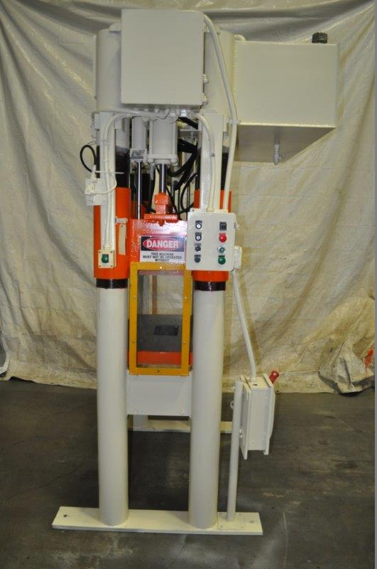 100 Ton, Beckwood #31144, hydraulic press, 8" stroke, 23" daylight, 42" x24" bed, 230/460 V., 3-ph, 1996 - Image 2