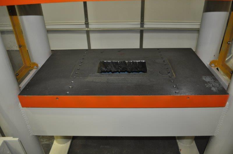 100 Ton, Beckwood #31144, hydraulic press, 8" stroke, 23" daylight, 42" x24" bed, 230/460 V., 3-ph, 1996 - Image 5