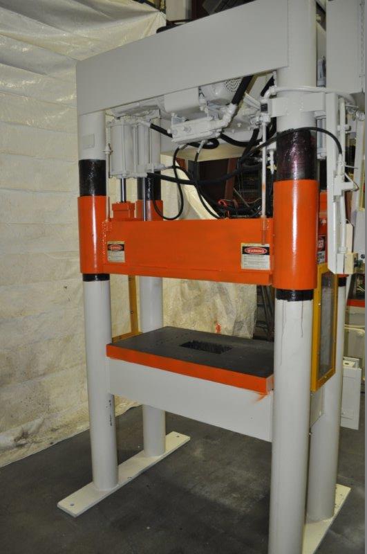 100 Ton, Beckwood #31144, hydraulic press, 8" stroke, 23" daylight, 42" x24" bed, 230/460 V., 3-ph, 1996 - Image 7