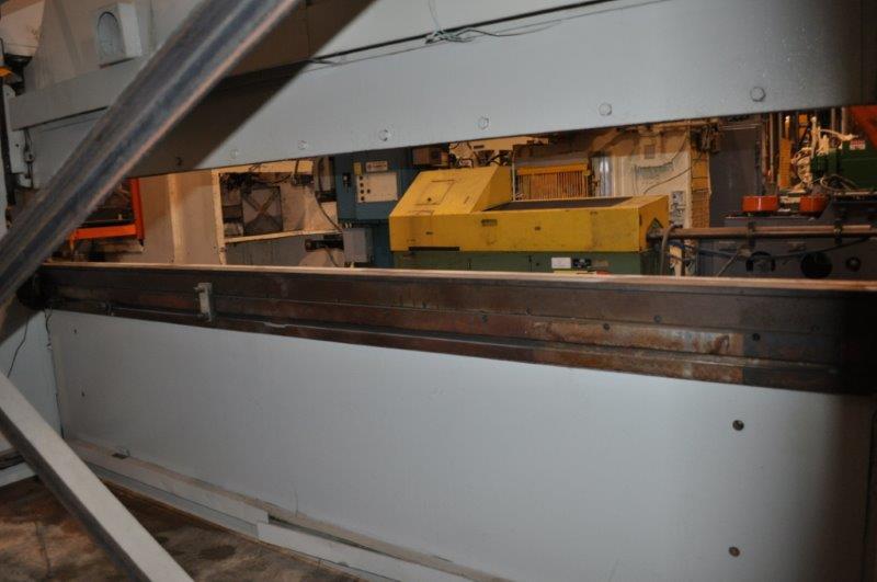 90 Ton, Pacific #FF90-12IIS, hydraulic press brake, 12' overall, 126" between housing, 8" stroke,no Back - Image 4