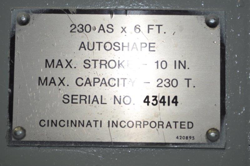 230 Ton, Cincinnati #230ASX6FT, hydraulic press brake, 8' overall, 78" between housing, 2-Axis CNC Back Gauge - Image 6