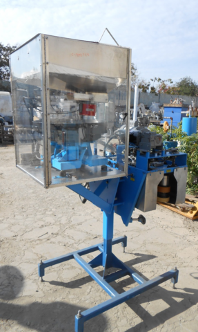 Eastern #CB104, bottle capper, vibratory feeder, 180 caps/min, max capacity size of 60mm, hopper - Image 2