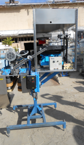 Eastern #CB104, bottle capper, vibratory feeder, 180 caps/min, max capacity size of 60mm, hopper - Image 6