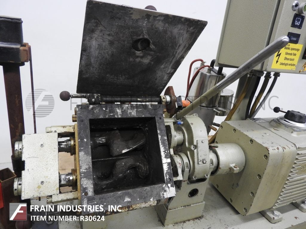 .75 gallon Werner & Pfleider, jacketed, 316 Stainless Steel, double arm, sigma blade mixer, 3 HP, hand tilt - Image 2