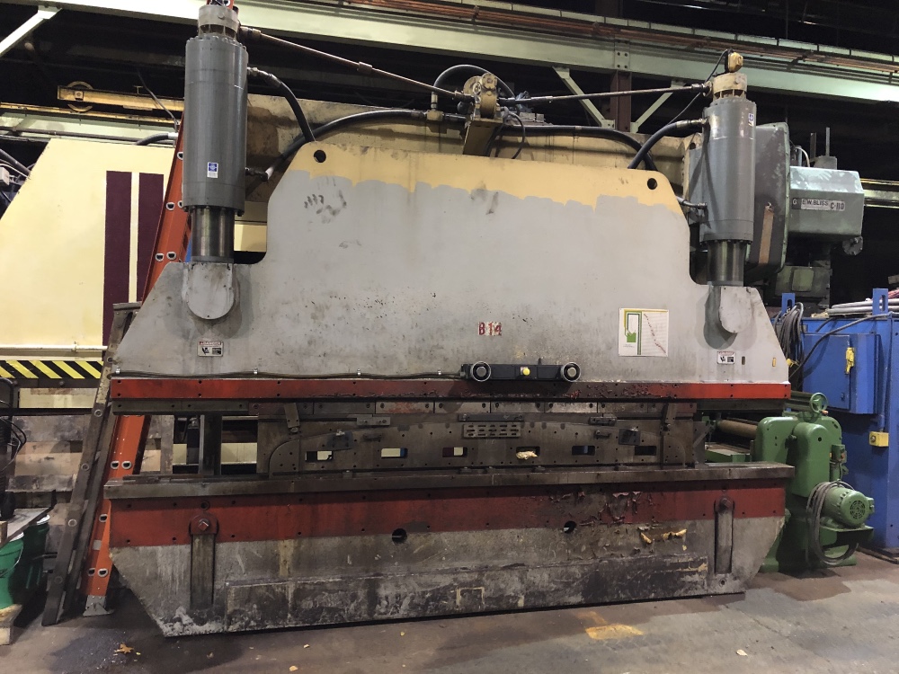 300 Ton, Europress / Mandelli, 14' overall, flush floor, 1980' s, tag #16084 - Image 3