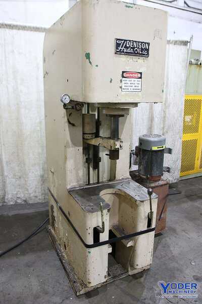 15 Ton, Denison #15T1210, hydraulic, 12" stroke, 18" open hght, 10" throat, 25" x17" tbl, #67090 - Image 1