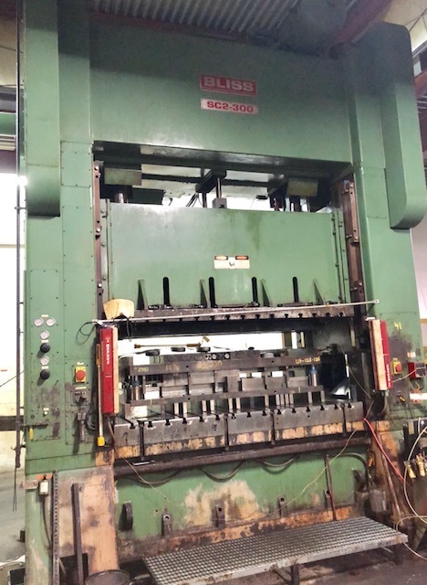 300 Ton, Bliss #SC2-300-96-54, straight side double crank, 10" stroke, 40" Shut Height, 12" adj, 96" x54"bed - Image 1