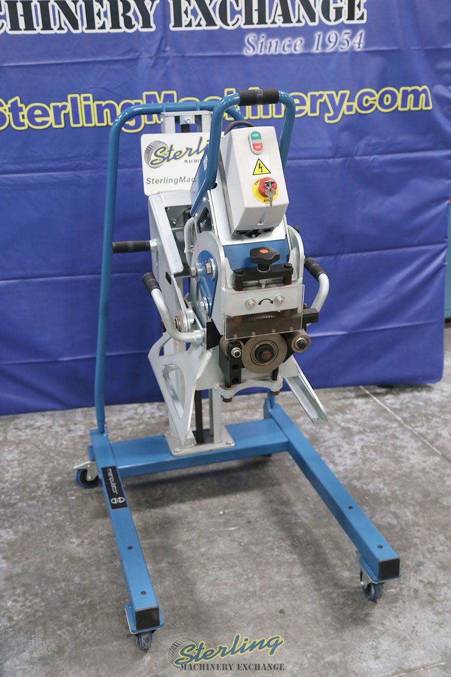 No. CM-15DS Baileigh, .59"W,automatic feed,horiz/verti positioning,.236"-1.57"thick, #A5581 - Image 2