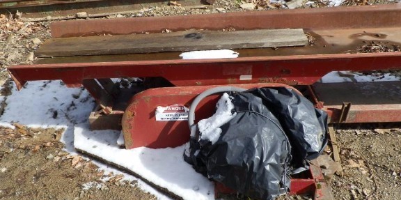 18" wide x 22' long, Vibratory conveyor, 5 HP, 260/480 V. 3 phase 60 Hz electric motor - Image 2