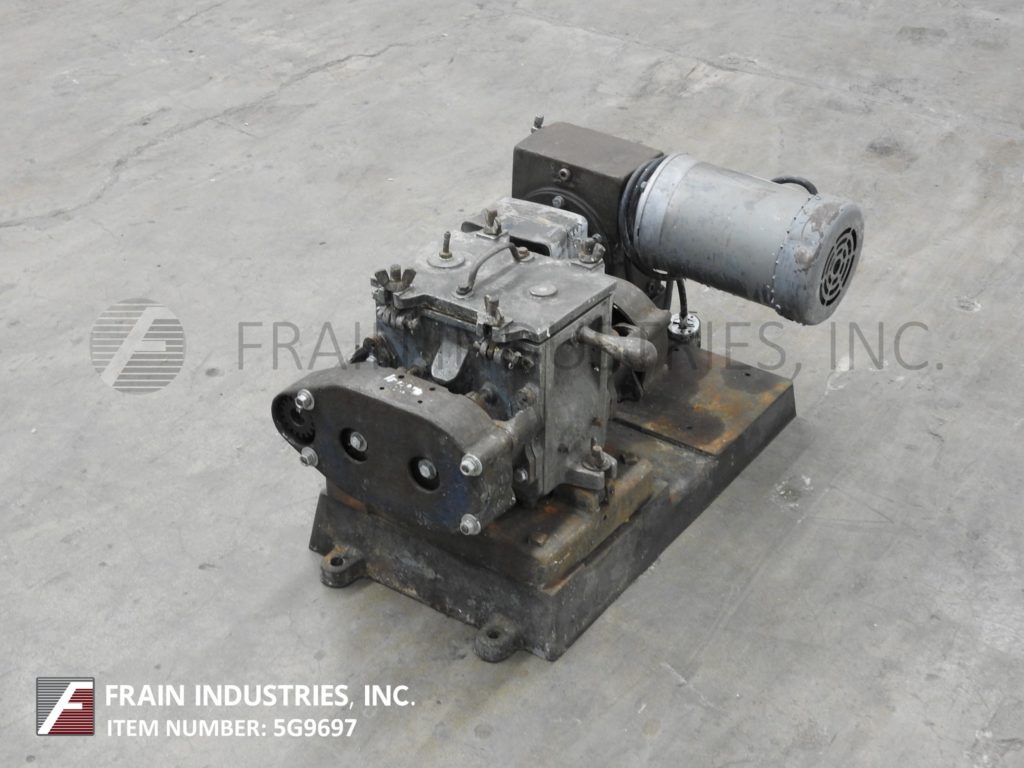 Baker / Confectionary Mixer, 304 Stainless Steel, double arm, sigma blade mixer, bolt down cover, 1 -1/2 HP - Image 4
