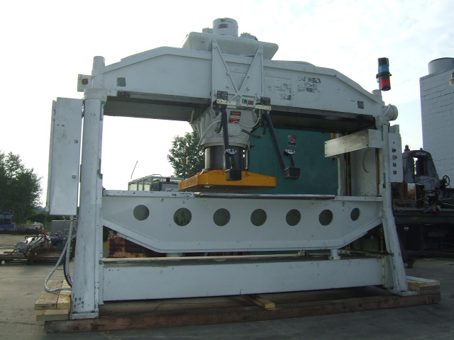 25 Ton, Schwabe #G, downacting die cutting press, 100" x34" bed, 6 stroke, 5 HP - Image 3