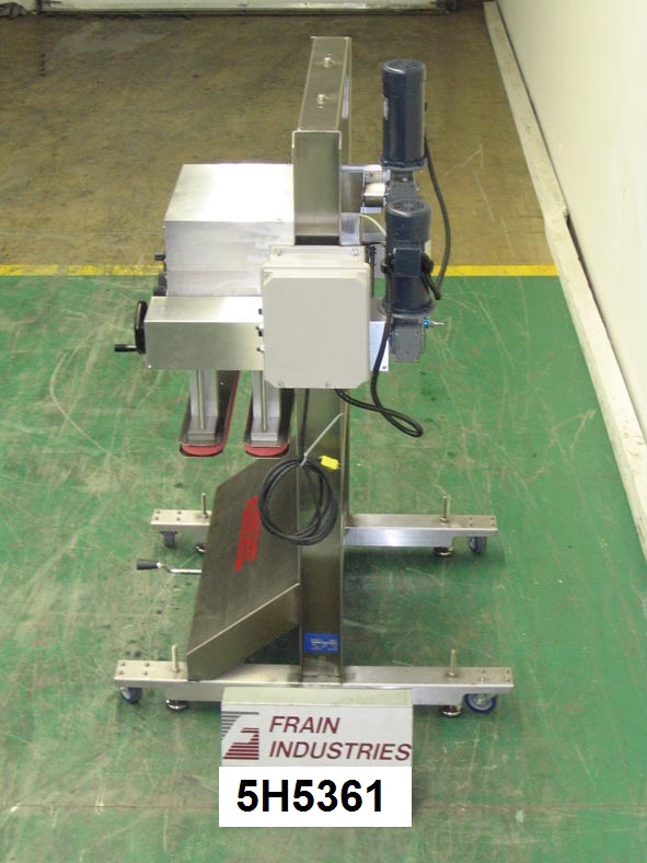 Kiss #VCT-06, semi-automatic, 3 station, 6 spindle quill capper, 60-150 containers per minute, 10mm-110mm - Image 2