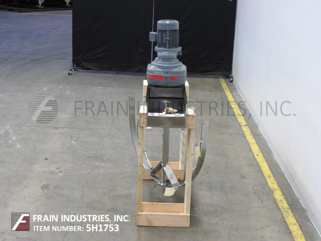 350 gallon Hamilton, double motion, bridge mounted kettle agitation, 3 HP scrape agitator, 2 HP christmas - Image 3