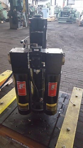 11 KIP (50 kn), MTS #248.05, hydraulic actuator - Image 1