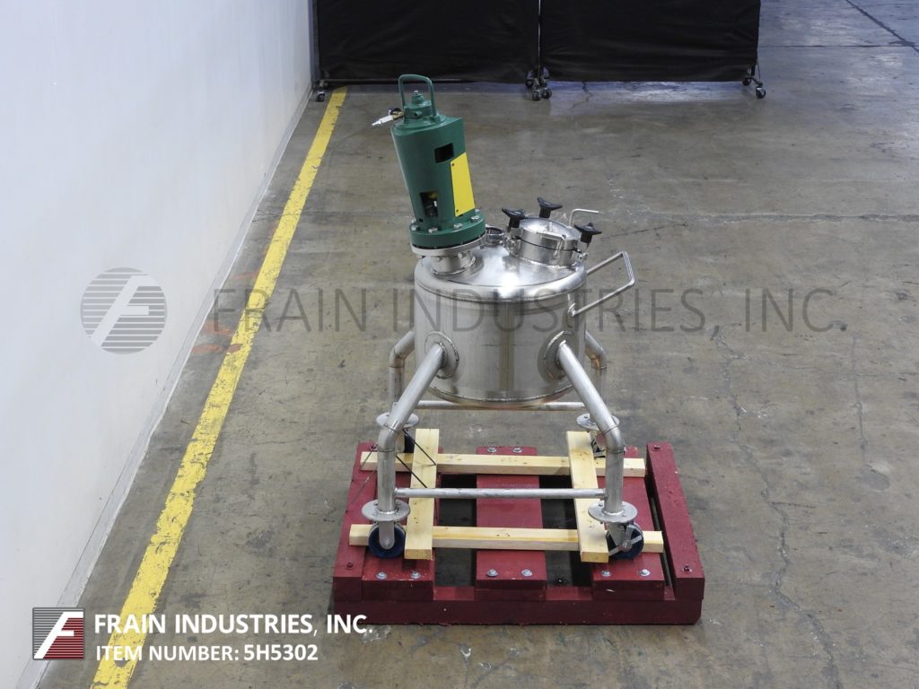 26.4 gallon Lee, 100 liter capacity, 316S/S, internal pressure reaction tank, 15 psi, 23" dia. x 18" deep - Image 4
